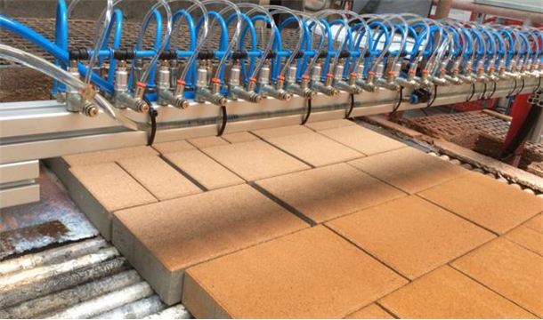 Tecnologia avanzata internazionale per la creazione di blocchi, che ti offre molteplici stili di scelte per la creazione di blocchi: QGM Block Machine