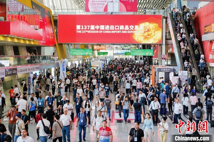 Smart manufacturing QGM shines at the Canton Fair | QGM shares let the world see the power of Chinese brick machines